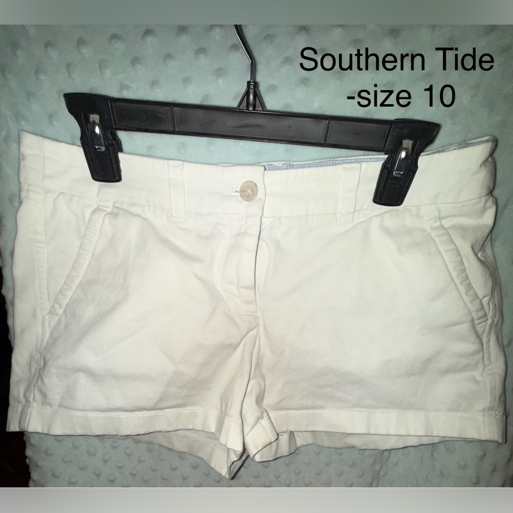 Southern Tide White Shorts Classic Cotton Style